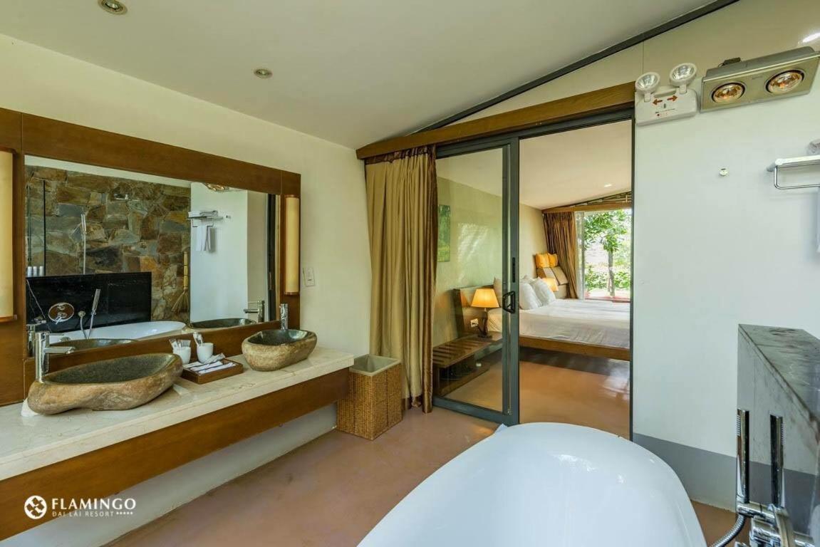 Flamingos Villa Happy Bt Ngoc Quang Bagian luar foto